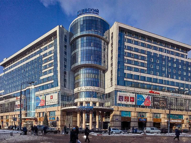 Ibis Moscow Kievskaya Hotel 3*,